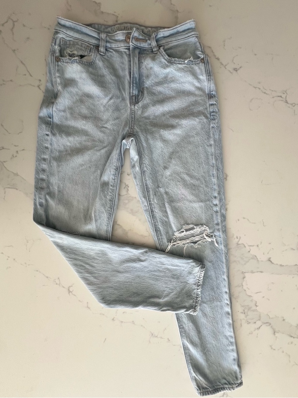American Eagle Outfitters 100% cotton strigid mom jeans